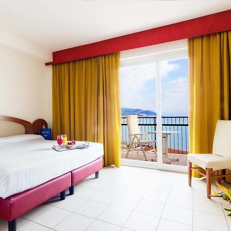 Piccolo Hotel دْيانو مارينا المظهر الخارجي الصورة