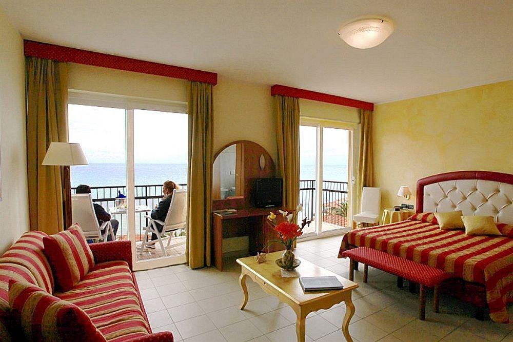 Piccolo Hotel دْيانو مارينا المظهر الخارجي الصورة