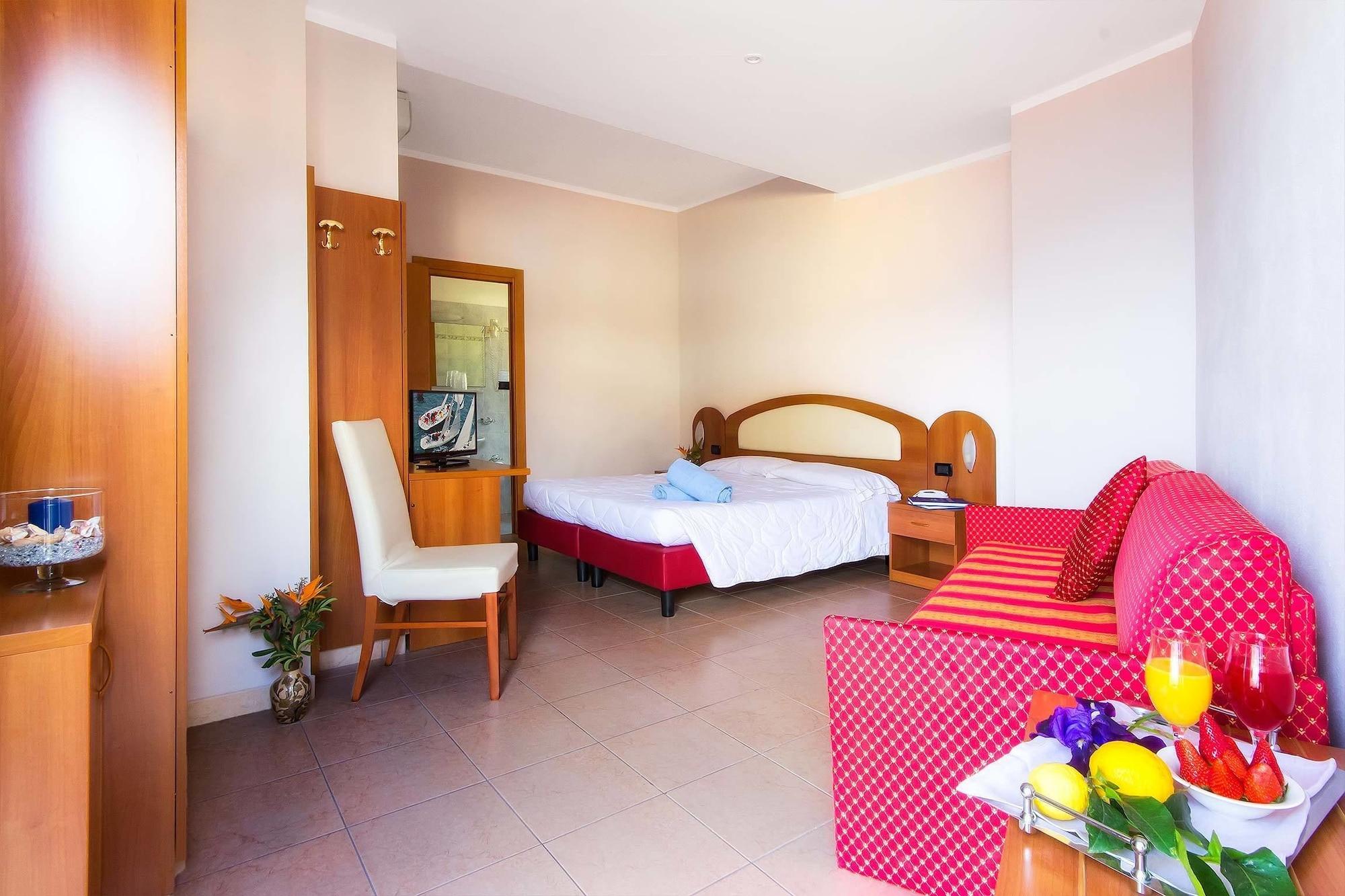 Piccolo Hotel دْيانو مارينا المظهر الخارجي الصورة