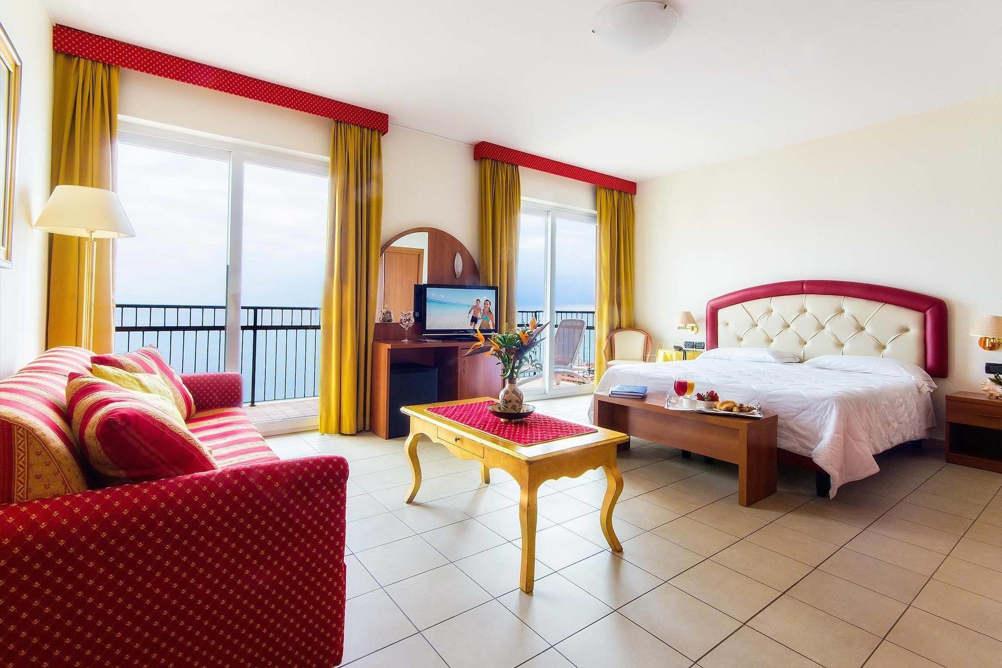 Piccolo Hotel دْيانو مارينا المظهر الخارجي الصورة