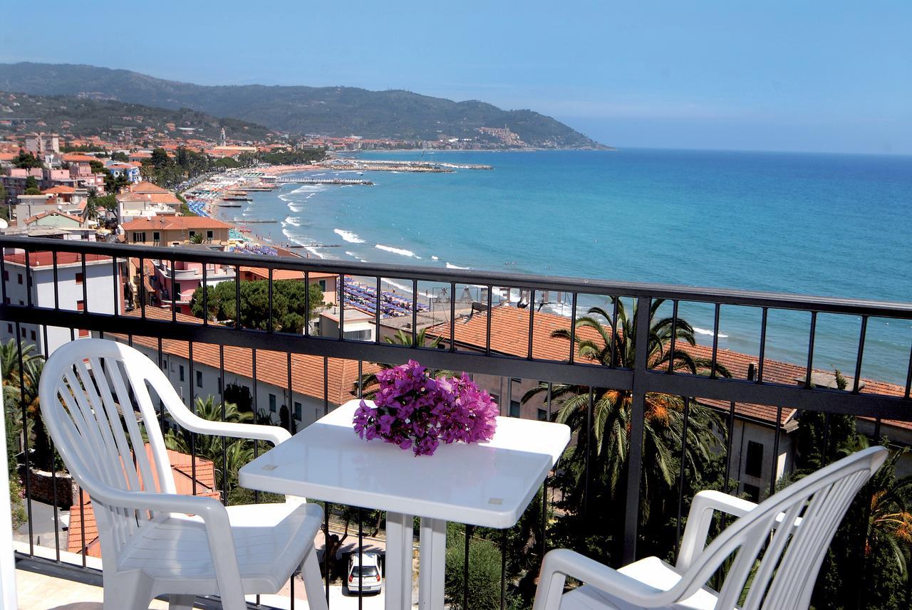 Piccolo Hotel دْيانو مارينا المظهر الخارجي الصورة