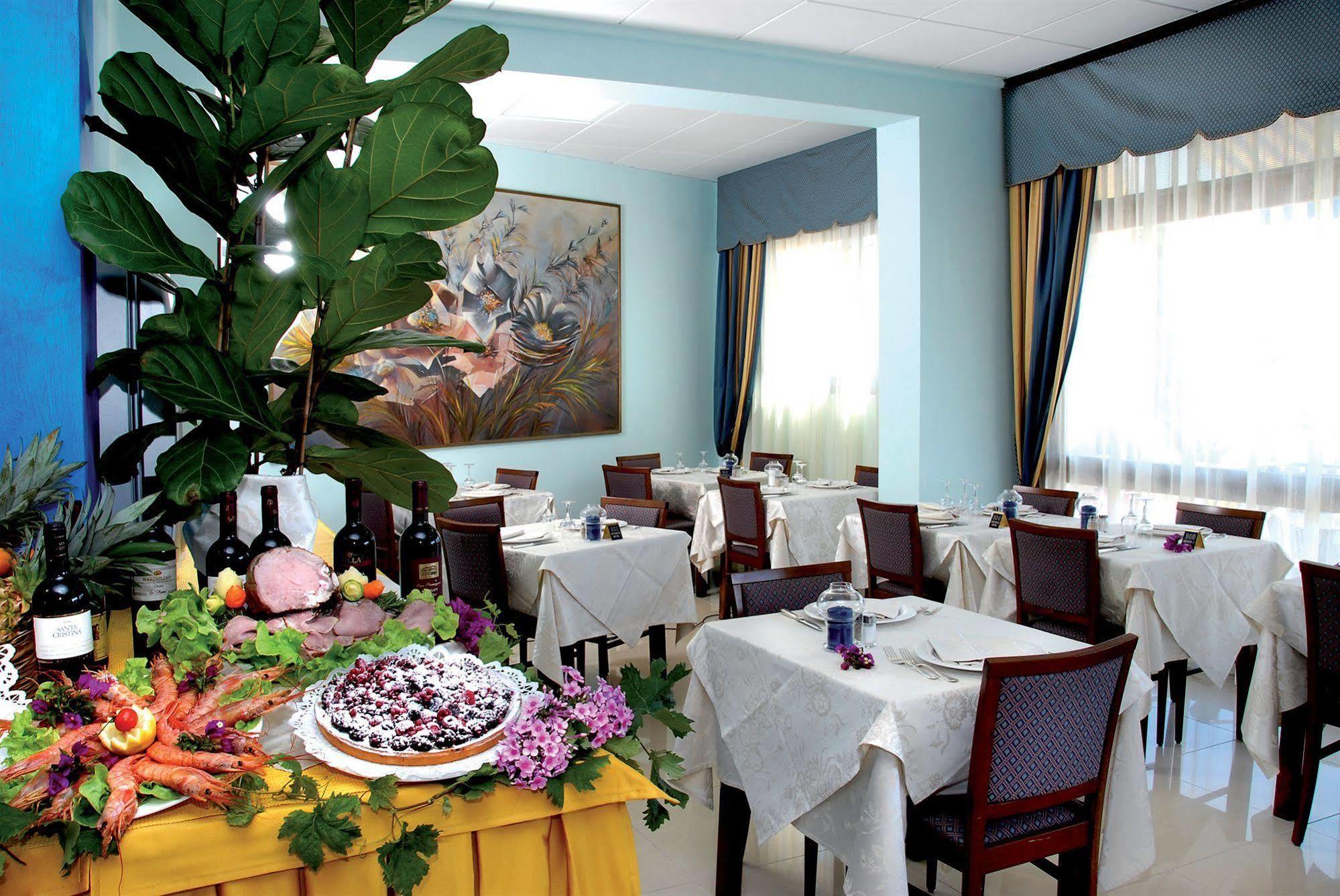 Piccolo Hotel دْيانو مارينا المظهر الخارجي الصورة